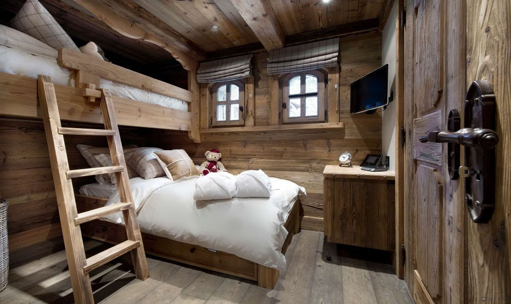 best-chalet-interior-design-with-wooden-stairs-in-kids-room-interior-design-ideas